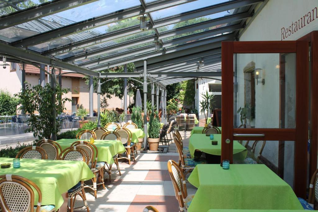 Hotel Gasthof Kreuz Heitersheim Exterior foto