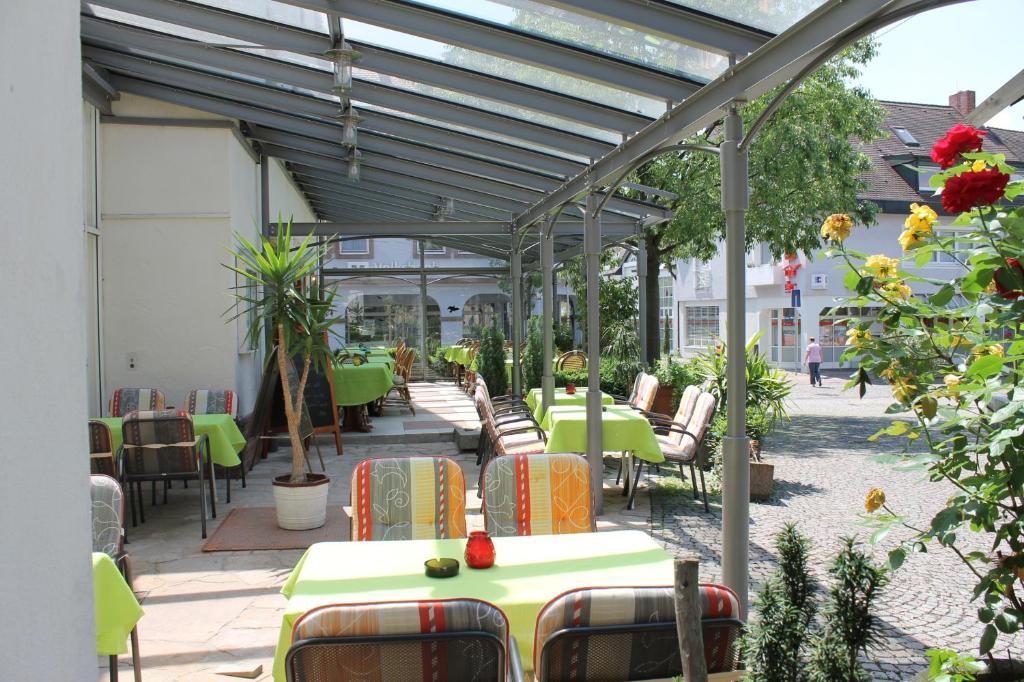 Hotel Gasthof Kreuz Heitersheim Exterior foto